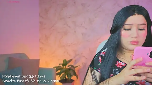 Leaa Cox online show from 25, 6, 2026