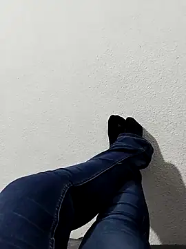 LindosPies online show from 1, 3, 2025