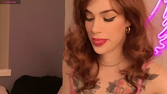 Snapshot of FrancescaFerra chatting on 16, 12, 2025 FrancescaFerra online show from 16, 12, 2025