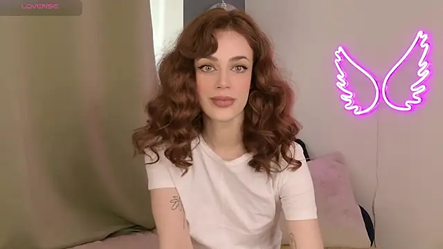 Snapshot of FrancescaFerra chatting on 6, 3, 2026 FrancescaFerra online show from 6, 3, 2026