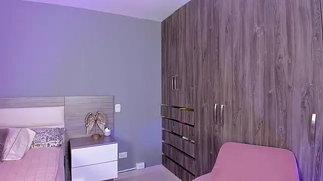 Ashly hills online show from 17, 10, 2025