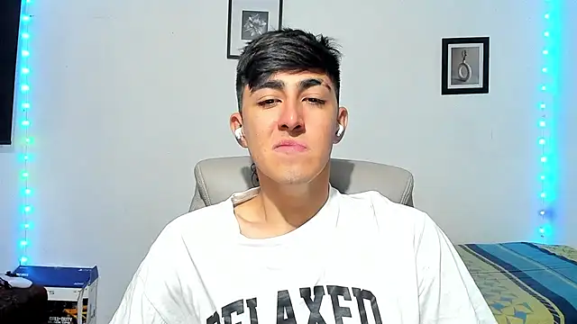 Snapshot of babymaik chatting on 24, 10, 2025 babymaik online show from 24, 10, 2025