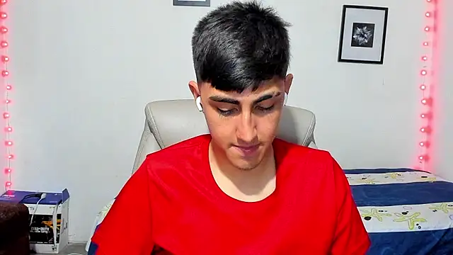 Snapshot of babymaik chatting on 8, 11, 2025 babymaik online show from 8, 11, 2025