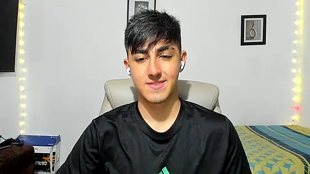 Snapshot of babymaik chatting on 22, 10, 2025 babymaik online show from 22, 10, 2025