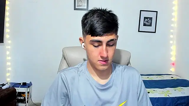 Snapshot of babymaik chatting on 7, 11, 2025 babymaik online show from 7, 11, 2025