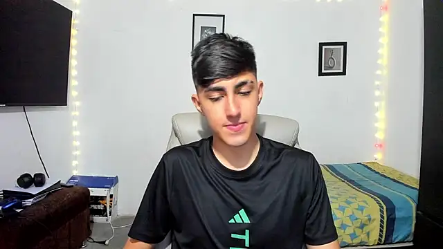 Snapshot of babymaik chatting on 17, 10, 2025 babymaik online show from 17, 10, 2025