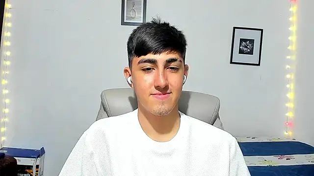 Snapshot of babymaik chatting on 13, 11, 2025 babymaik online show from 13, 11, 2025