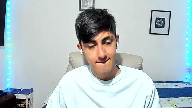 Snapshot of babymaik chatting on 5, 11, 2025 babymaik online show from 5, 11, 2025