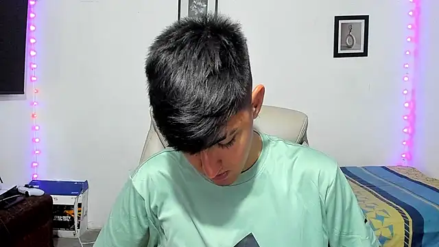 Snapshot of babymaik chatting on 20, 10, 2025 babymaik online show from 20, 10, 2025