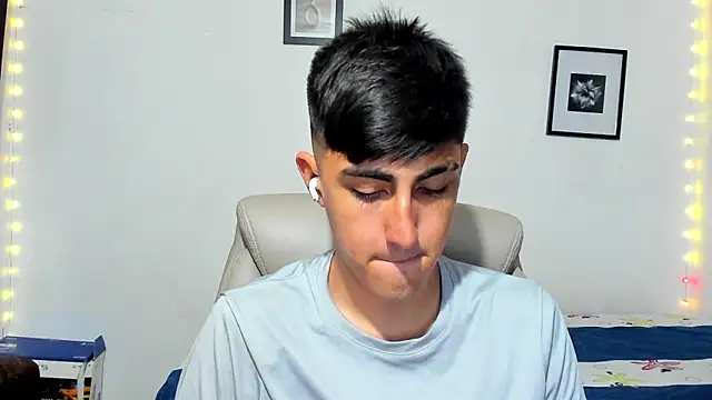 Snapshot of babymaik chatting on 22, 11, 2025 babymaik online show from 22, 11, 2025