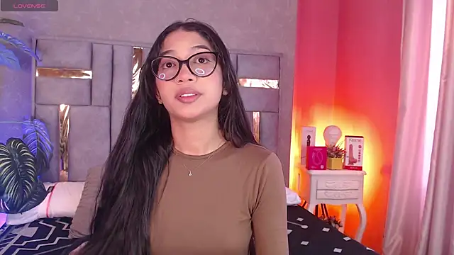 Tyla Ks online show from 11, 11, 2025