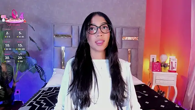 Snapshot of Tyla_Ks chatting on 4, 6, 2026 Tyla Ks online show from 4, 6, 2026
