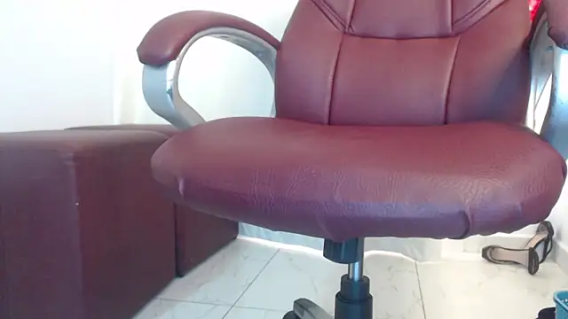 Mature 2025 online show from 31, 1, 2026