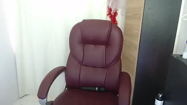 Snapshot of Mature_2025 chatting on 1, 6, 2026 Mature 2025 online show from 1, 6, 2026