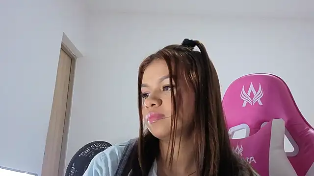 Snapshot of sophia_ramirez12 chatting on 25, 6, 2026 sophia ramirez12 online show from 25, 6, 2026