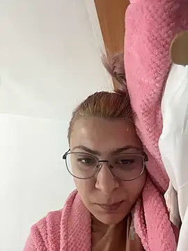 KittieHallo online show from 22, 2, 2025