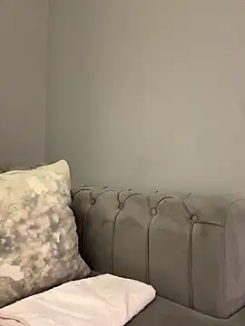 laraaaaaa online show from 18, 3, 2026