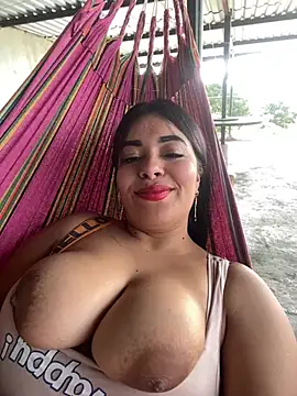 Snapshot of _SARA_69 chatting on 26, 4, 2026 SARA 69 online show from 26, 4, 2026