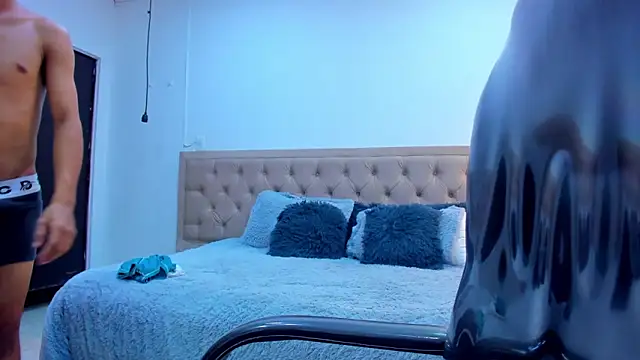 leslieanddrako online show from 15, 12, 2025