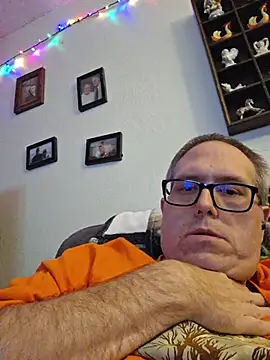 Snapshot of Smallone327 chatting on 4, 10, 2025 Smallone327 online show from 4, 10, 2025