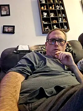 Snapshot of Smallone327 chatting on 4, 10, 2025 Smallone327 online show from 4, 10, 2025