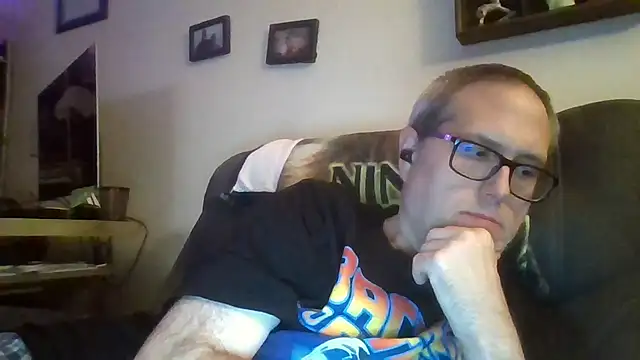 Snapshot of Smallone327 chatting on 21, 9, 2025 Smallone327 online show from 21, 9, 2025