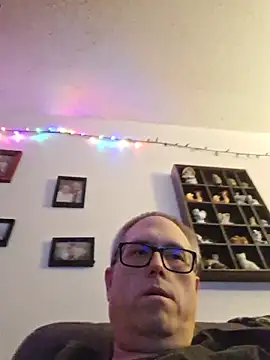 Smallone327 online show from 2, 3, 2026