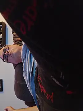 Smallone327 online show from 6, 2, 2026