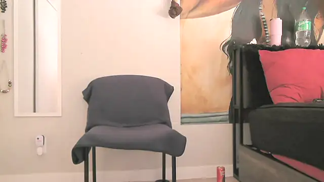 Queenanitadix online show from 3, 3, 2026