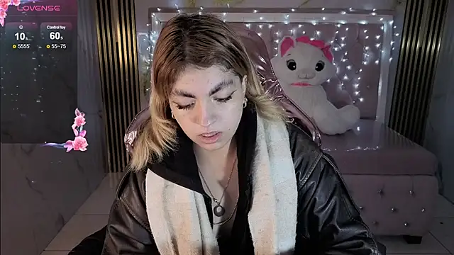 Snapshot of lili_conor_s chatting on 16, 11, 2025 lili conor s online show from 16, 11, 2025