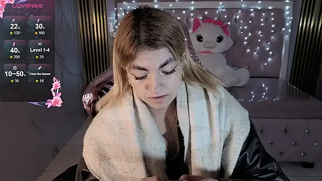 Snapshot of lili_conor_s chatting on 14, 11, 2025 lili conor s online show from 14, 11, 2025