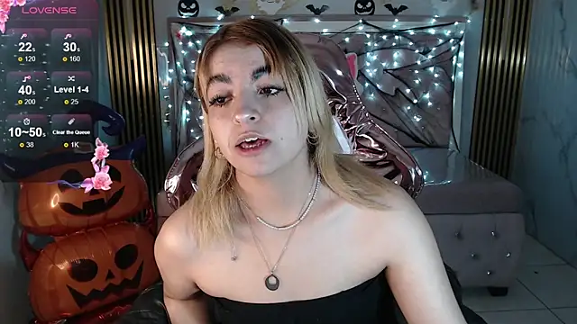 Snapshot of lili_conor_s chatting on 9, 10, 2025 lili conor s online show from 9, 10, 2025