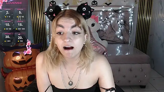 Snapshot of lili_conor_s chatting on 11, 10, 2025 lili conor s online show from 11, 10, 2025