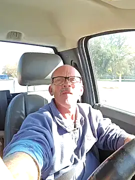 Snapshot of chris8827 chatting on 5, 3, 2025 chris8827 online show from 5, 3, 2025