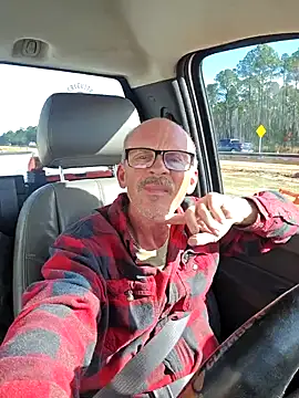 Snapshot of chris8827 chatting on 10, 3, 2025 chris8827 online show from 10, 3, 2025
