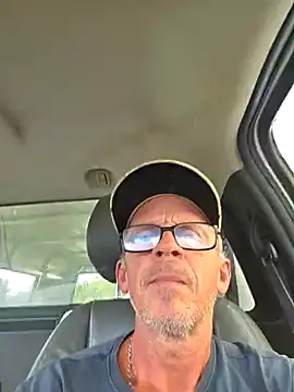 Snapshot of chris8827 chatting on 7, 10, 2025 chris8827 online show from 7, 10, 2025