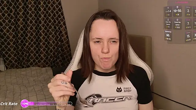 Luna Loveee online show from 19, 12, 2025