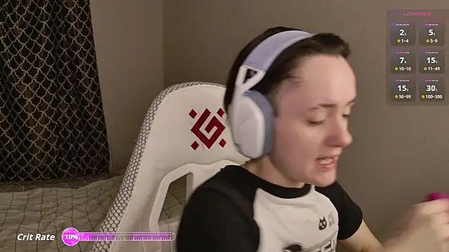 Luna Loveee online show from 11, 2, 2026