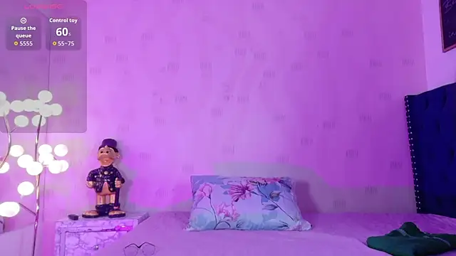 innocenthazel online show from 11, 2, 2026