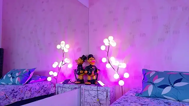 innocenthazel online show from 19, 4, 2026