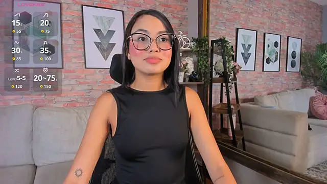 Lucia Brown  online show from 2, 10, 2025