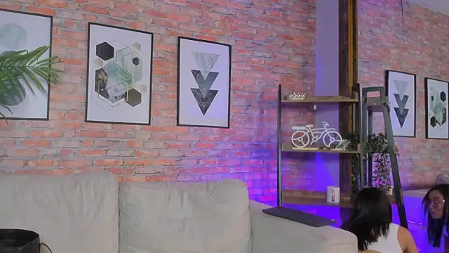 Lucia Brown  online show from 22, 10, 2025