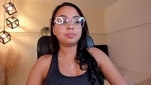 Lucia Brown  online show from 25, 6, 2026