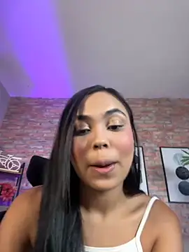Lucia Brown  online show from 6, 10, 2025