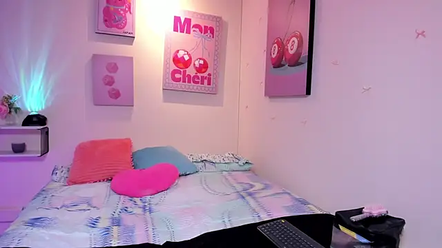 Selene bennet online show from 5, 12, 2025