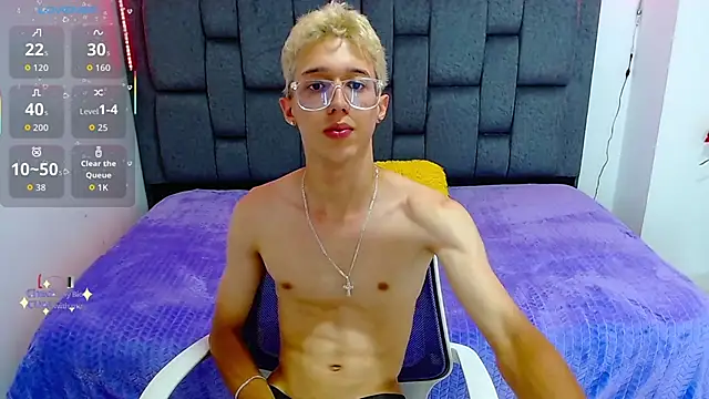 Snapshot of skinny_bigcock02 chatting on 13, 9, 2025 skinny bigcock02 online show from 13, 9, 2025