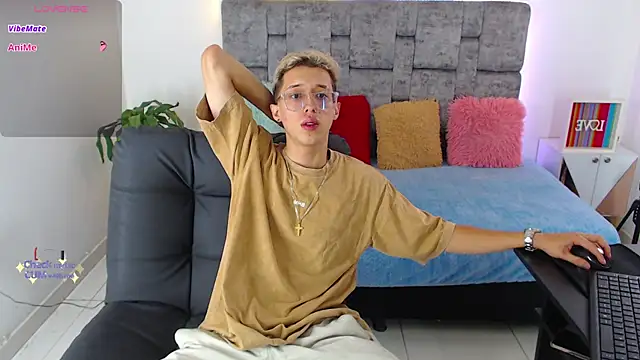 skinny bigcock02 online show from 3, 12, 2025