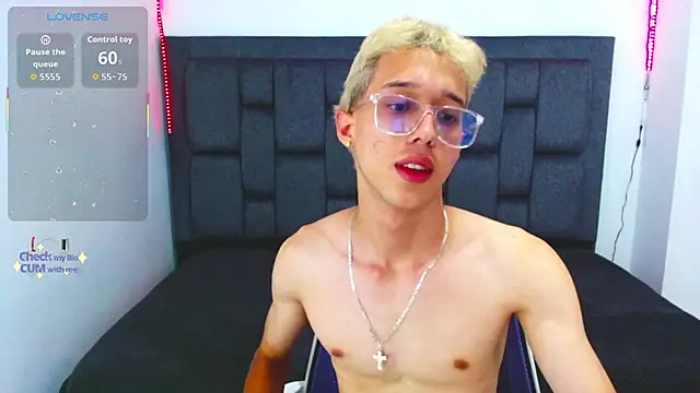 Snapshot of skinny_bigcock02 chatting on 24, 9, 2025 skinny bigcock02 online show from 24, 9, 2025