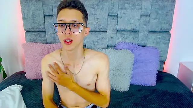 Snapshot of skinny_bigcock02 chatting on 22, 2, 2025 skinny bigcock02 online show from 22, 2, 2025