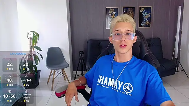 Snapshot of skinny_bigcock02 chatting on 11, 9, 2025 skinny bigcock02 online show from 11, 9, 2025